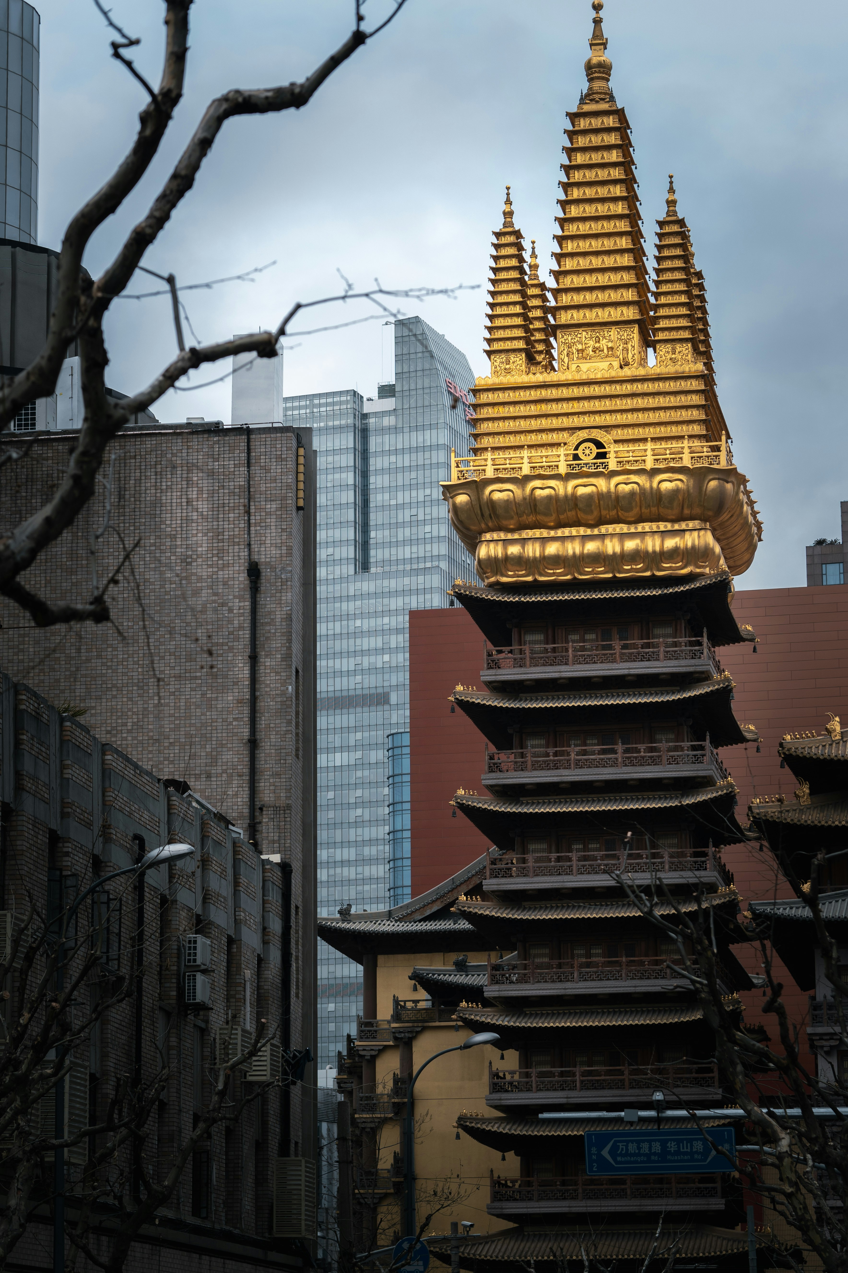 gold and black concrete building